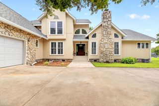 1120 Waters Edge Drive, Summerton, SC 29148