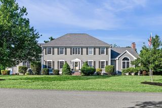 17 Lakeview Drive, Danvers, MA 01923