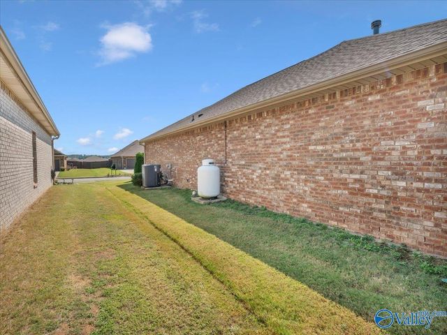 17210 Fieldway Circle, Harvest, AL 35749