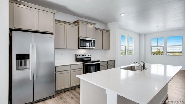 323 N Bersshine Street, Watkins, CO 80137