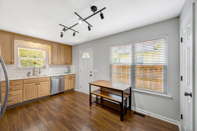 5812 Leslie Ave, Nashville, TN 37209