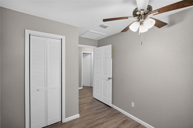 307 N Robinson Street, Cleburne, TX 76031