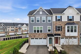102 Lupine Dr, Adams Twp, PA 16046