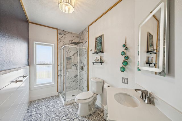 1322 Outrigger, Tiki Island, TX 77554
