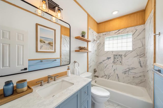 1322 Outrigger, Tiki Island, TX 77554