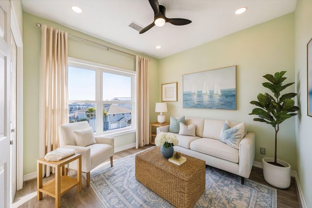 1322 Outrigger, Tiki Island, TX 77554