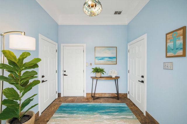 1322 Outrigger, Tiki Island, TX 77554