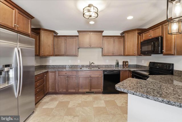 118 BRAEBURN WAY, Palmyra, PA 17078