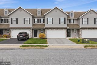 118 BRAEBURN WAY, Palmyra, PA 17078