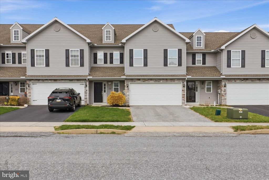 118 BRAEBURN WAY, Palmyra, PA 17078