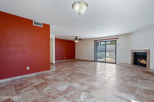 9327 E Hermosa Hills Drive, Tucson, AZ 85710