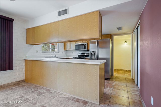 9327 E Hermosa Hills Drive, Tucson, AZ 85710
