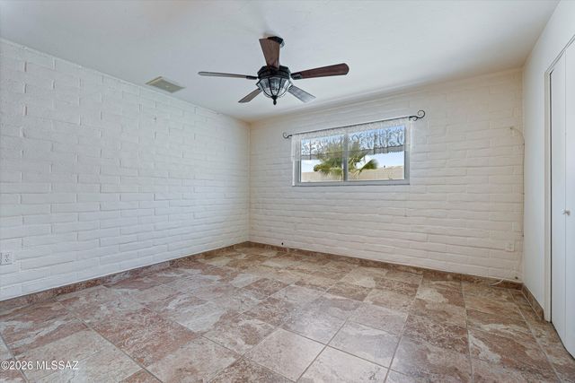 9327 E Hermosa Hills Drive, Tucson, AZ 85710