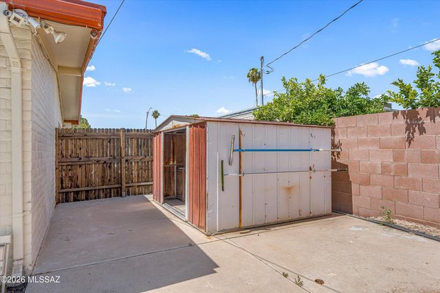 9327 E Hermosa Hills Drive, Tucson, AZ 85710
