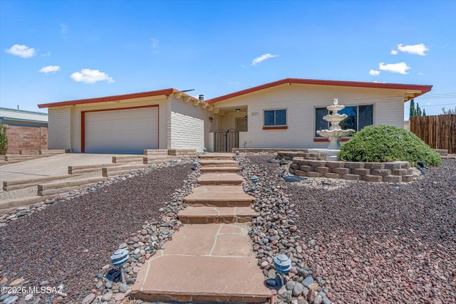 9327 E Hermosa Hills Drive, Tucson, AZ 85710