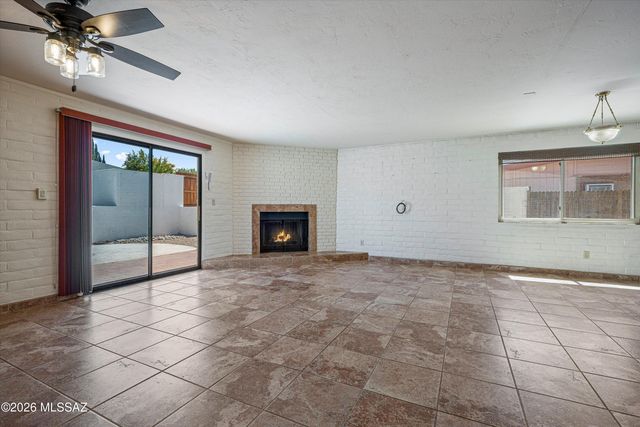 9327 E Hermosa Hills Drive, Tucson, AZ 85710
