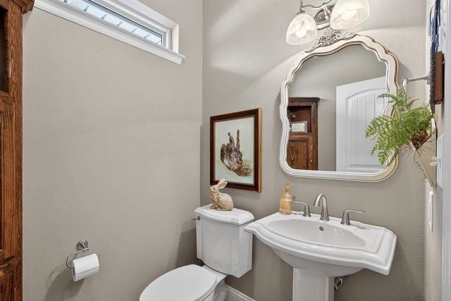 225 Scottsville Crossing Loop, Marshall, TX 75672