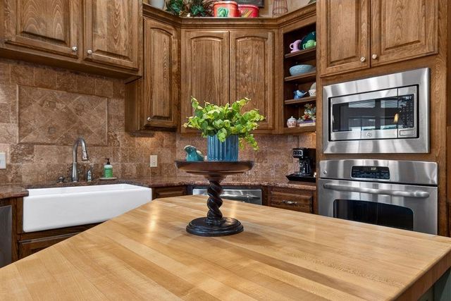 225 Scottsville Crossing Loop, Marshall, TX 75672