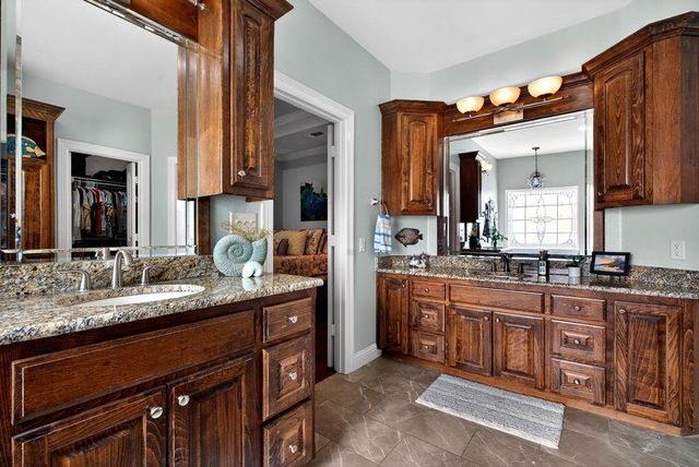 225 Scottsville Crossing Loop, Marshall, TX 75672