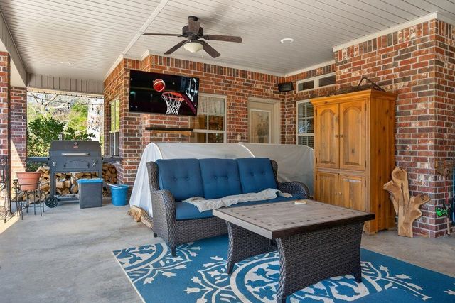 225 Scottsville Crossing Loop, Marshall, TX 75672