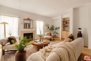 423 Arnaz Drive 203, Los Angeles, CA 90048