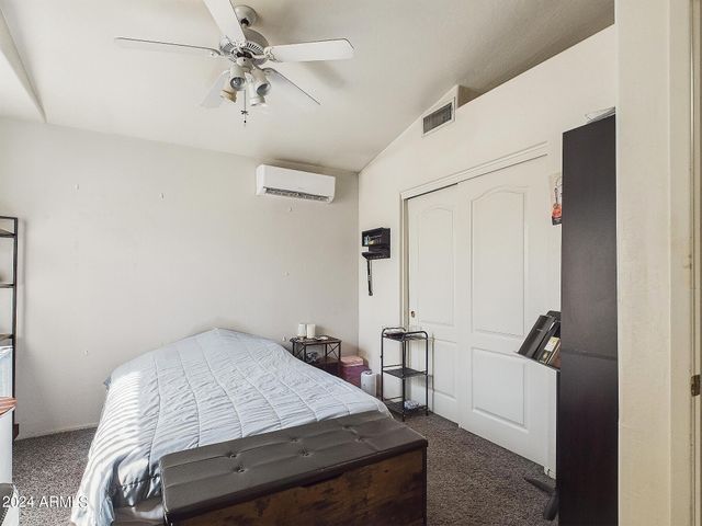 5613 S 42ND Street, Phoenix, AZ 85040