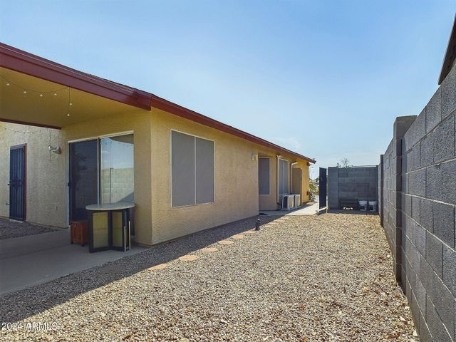 5613 S 42ND Street, Phoenix, AZ 85040