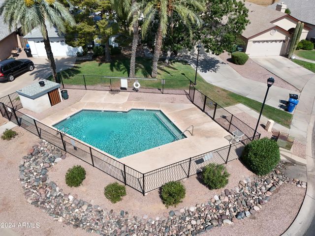 5613 S 42ND Street, Phoenix, AZ 85040