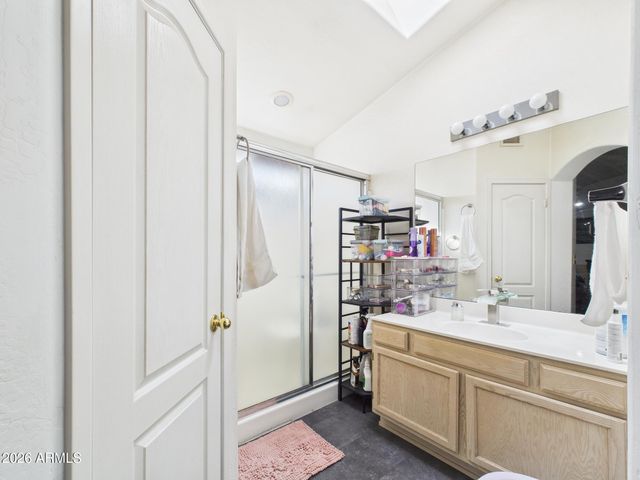 5613 S 42ND Street, Phoenix, AZ 85040