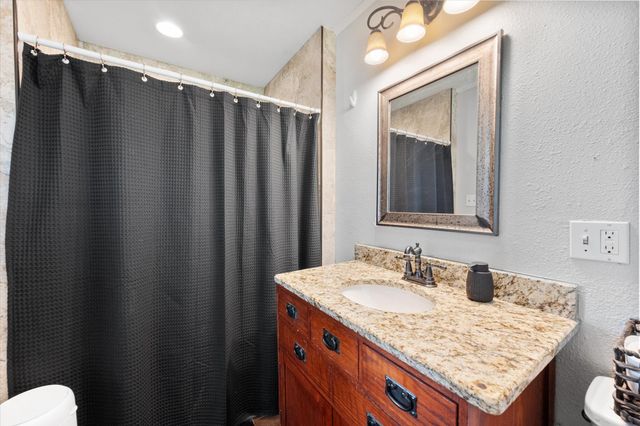 1437 Ficklin Avenue, Corsicana, TX 75110