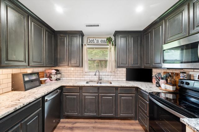 1437 Ficklin Avenue, Corsicana, TX 75110