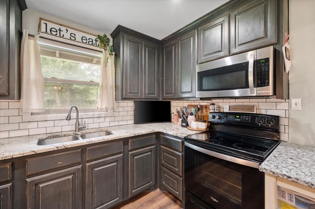 1437 Ficklin Avenue, Corsicana, TX 75110