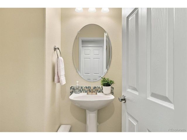 2721 E 138th Pl, Thornton, CO 80602