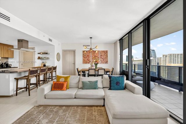 1000 Brickell Plaza 4809, Miami, FL 33131