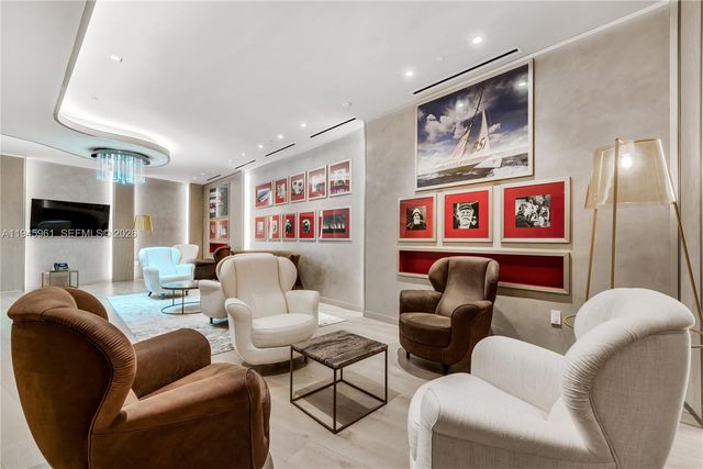 1000 Brickell Plaza 4809, Miami, FL 33131