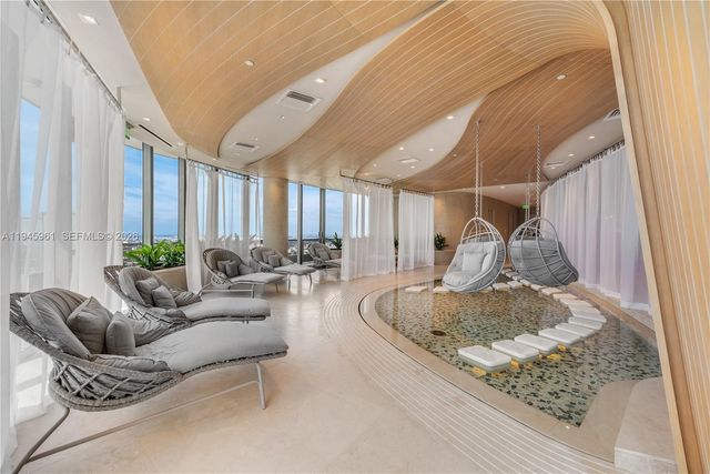 1000 Brickell Plaza 4809, Miami, FL 33131