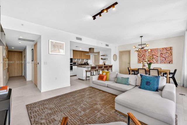 1000 Brickell Plaza 4809, Miami, FL 33131