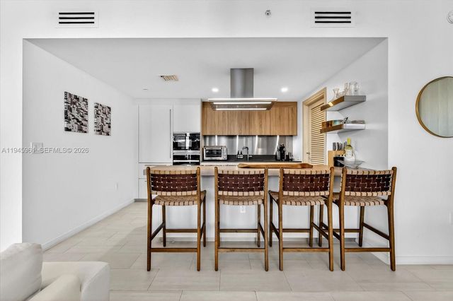 1000 Brickell Plaza 4809, Miami, FL 33131