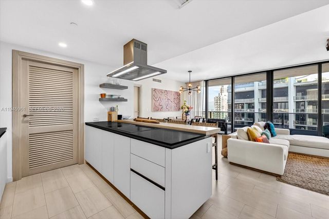 1000 Brickell Plaza 4809, Miami, FL 33131