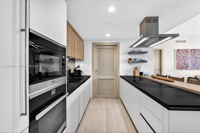 1000 Brickell Plaza 4809, Miami, FL 33131