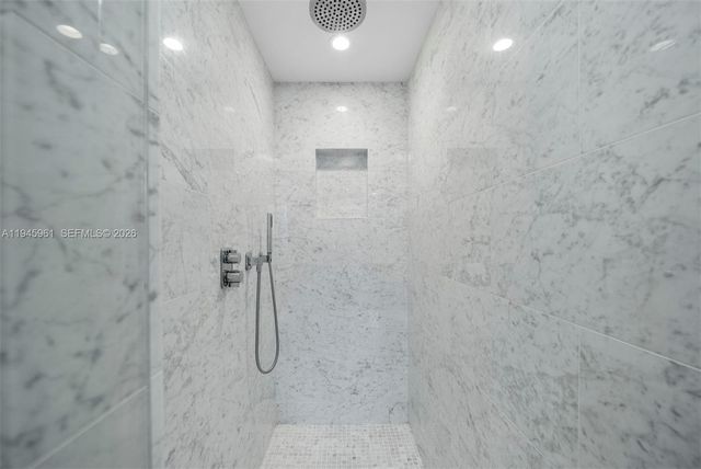 1000 Brickell Plaza 4809, Miami, FL 33131