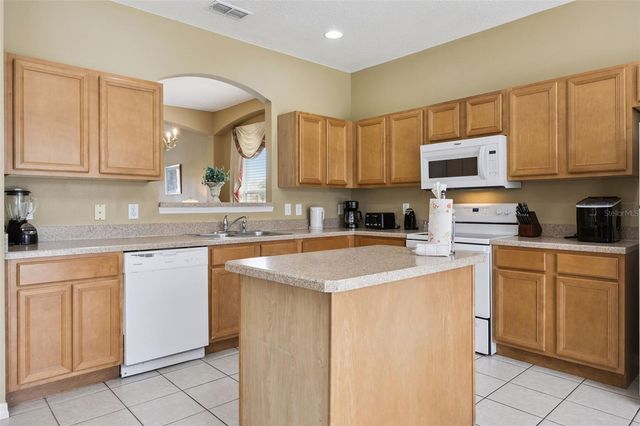 120 SARAGOSSA AVENUE, Davenport, FL 33897