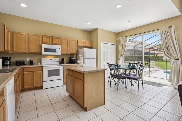 120 SARAGOSSA AVENUE, Davenport, FL 33897