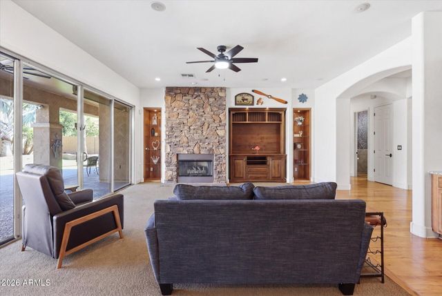 4552 E CAVALRY Drive, Gilbert, AZ 85297