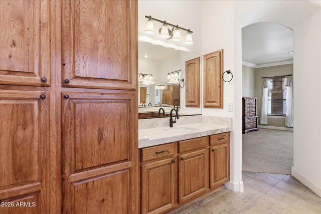 4552 E CAVALRY Drive, Gilbert, AZ 85297