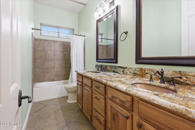 4552 E CAVALRY Drive, Gilbert, AZ 85297