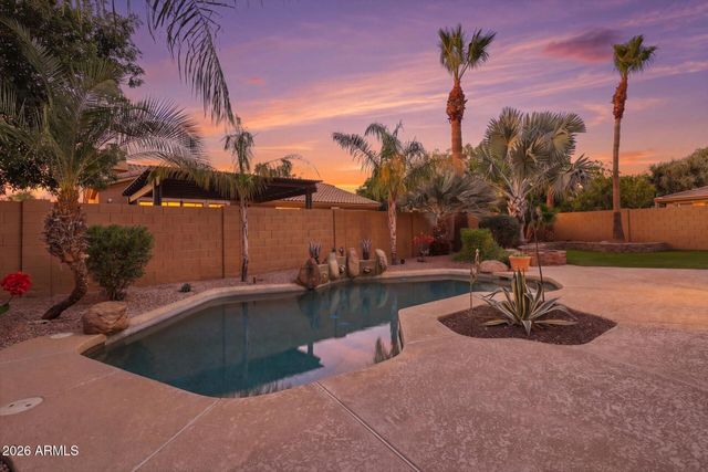 4552 E CAVALRY Drive, Gilbert, AZ 85297