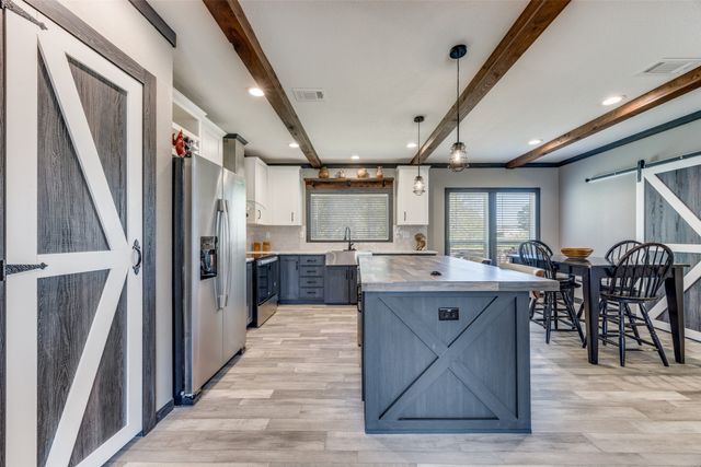 8999 Fm 678, Whitesboro, TX 76273