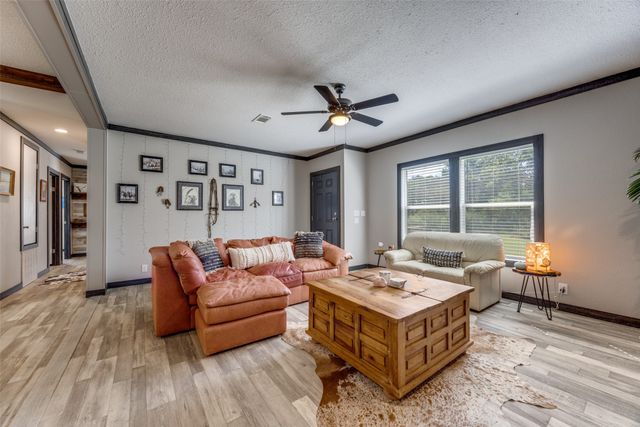 8999 Fm 678, Whitesboro, TX 76273