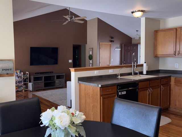 1418 Center STREET, Hartford, WI 53027